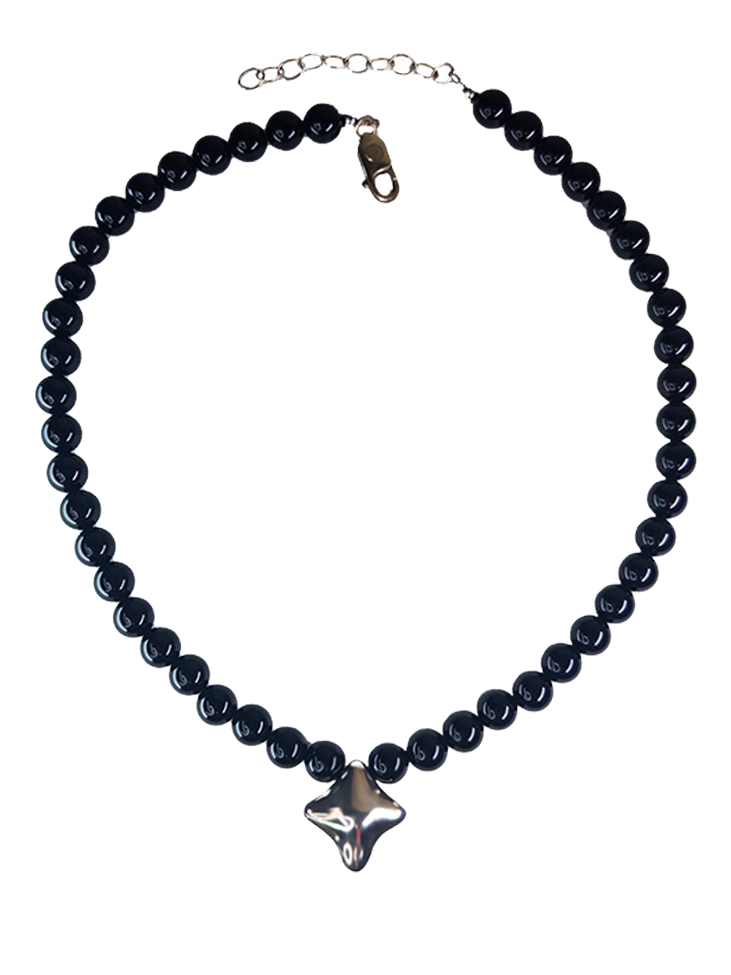 ONYX UAP 940 NECKLACE